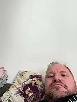 Snapshot of Aronn4 chatting on March 19, 2025, 12:23 pm Aronn4 online show from March 19, 2025, 12:23 pm