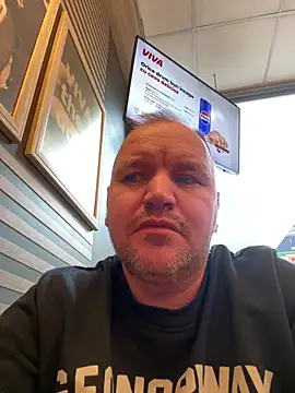 Snapshot of Aronn4 chatting on January 15, 2026, 7:45 am Aronn4 online show from January 15, 2026, 7:45 am