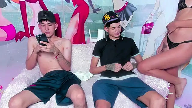 amazing group hot69 online show from September 26, 2025, 7:21 pm