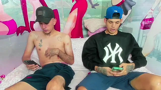 amazing group hot69 online show from September 27, 2025, 7:09 pm