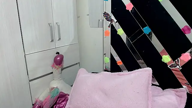 Snapshot of katery_wok11 chatting on December 2, 2025, 7:04 pm katery wok11 online show from December 2, 2025, 7:04 pm