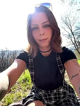 Snapshot of Mia_Railey chatting on March 19, 2026, 2:39 pm Mia Railey online show from March 19, 2026, 2:39 pm