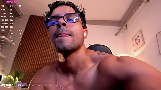liam collins21 online show from May 11, 2026, 4:04 pm