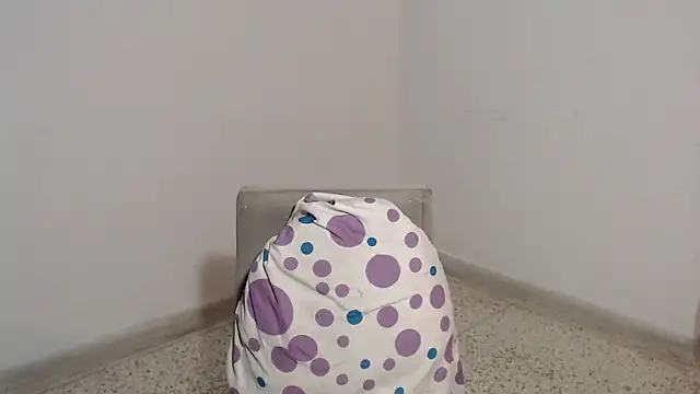 HugeDanex online show from November 29, 2025, 5:51 am