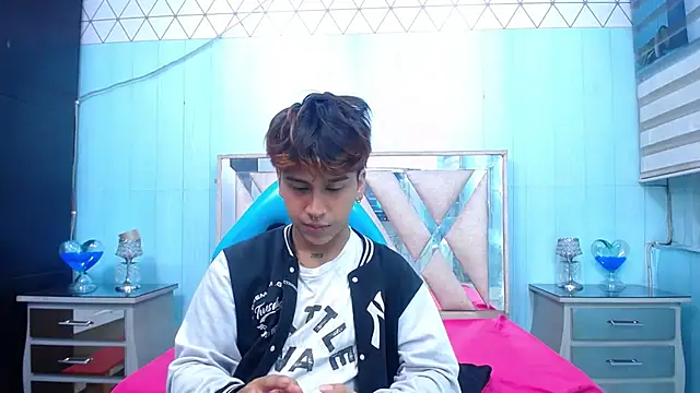 alex 477 online show from September 16, 2025, 11:44 am