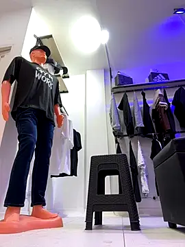 kim monti online show from November 14, 2025, 9:07 pm