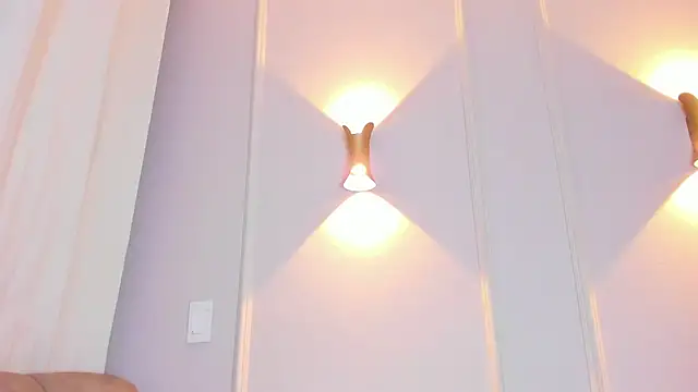 Lia walton online show from February 28, 2025, 12:09 pm