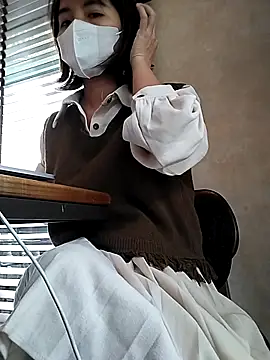 Michiko1 online show from March 18, 2025, 5:02 am