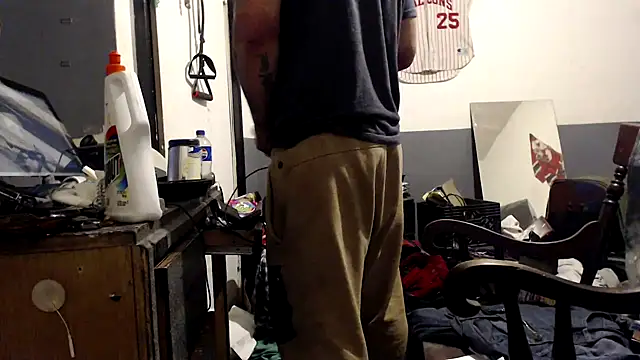 Snapshot of sledge901 chatting on November 25, 2025, 2:12 am sledge901 online show from November 25, 2025, 2:12 am