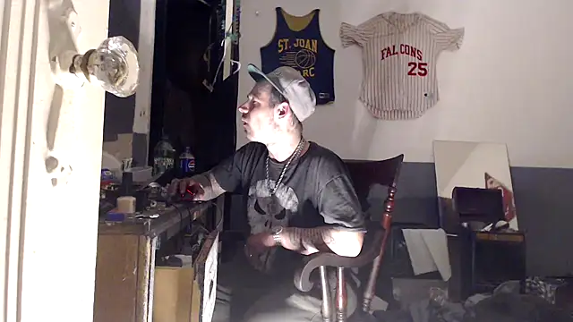 Snapshot of sledge901 chatting on February 19, 2026, 2:41 am sledge901 online show from February 19, 2026, 2:41 am