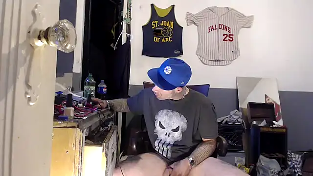 Snapshot of sledge901 chatting on February 24, 2026, 12:39 pm sledge901 online show from February 24, 2026, 12:39 pm