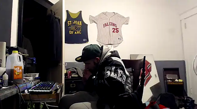 Snapshot of sledge901 chatting on January 17, 2025, 11:38 am sledge901 online show from January 17, 2025, 11:38 am