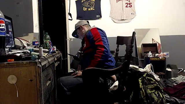 Snapshot of sledge901 chatting on January 10, 2026, 7:58 am sledge901 online show from January 10, 2026, 7:58 am