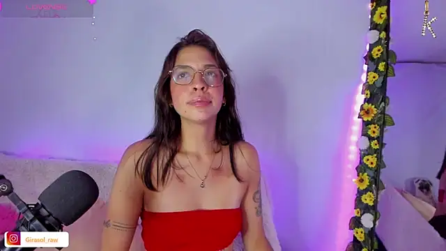 Snapshot of KATERAW chatting on January 21, 2025, 6:54 am KATERAW online show from January 21, 2025, 6:54 am