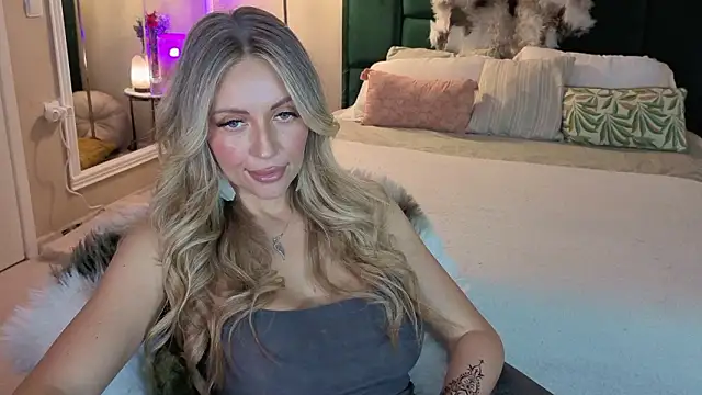 Snapshot of JoanneGG chatting on February 1, 2026, 8:12 am JoanneGG online show from February 1, 2026, 8:12 am