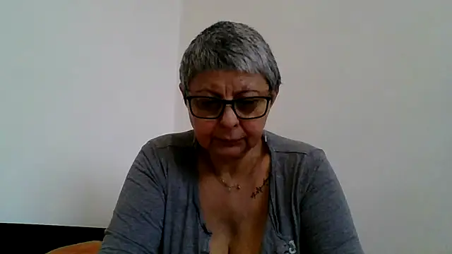 roseblak42 online show from January 7, 2026, 9:25 am