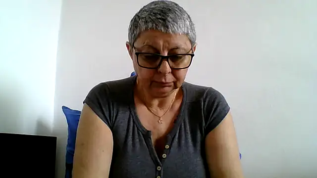 roseblak42 online show from May 8, 2026, 10:30 am