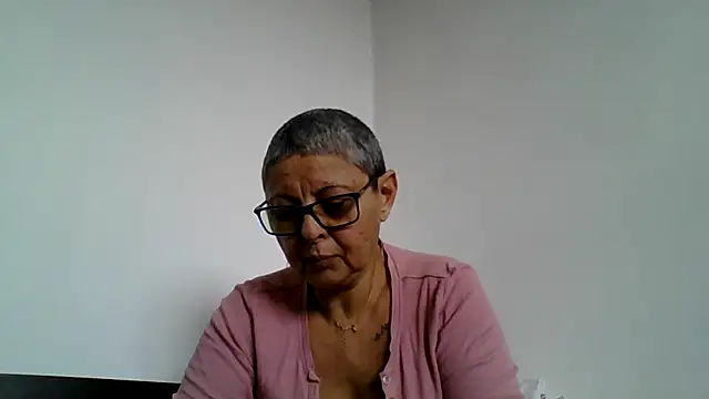 roseblak42 online show from November 27, 2025, 8:26 am