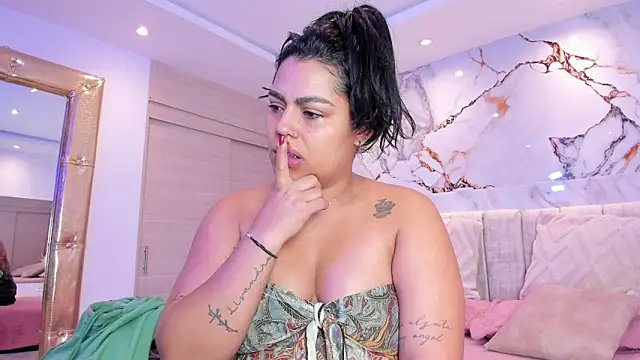 kiana cream online show from December 18, 2025, 11:47 am