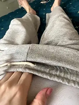 Snapshot of Ruby_bear chatting on January 15, 2026, 3:54 am Ruby bear online show from January 15, 2026, 3:54 am