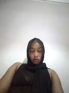 Snapshot of juicyalinah chatting on March 14, 2025, 4:40 pm juicyalinah online show from March 14, 2025, 4:40 pm