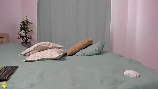 me   ow online show from January 27, 2025, 6:41 am