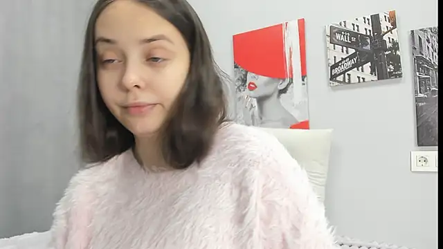 Snapshot of Tiny_JuJu chatting on February 2, 2026, 1:15 am Tiny JuJu online show from February 2, 2026, 1:15 am