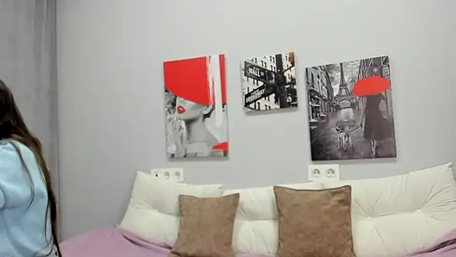 Snapshot of Tiny_JuJu chatting on April 9, 2026, 1:07 am Tiny JuJu online show from April 9, 2026, 1:07 am