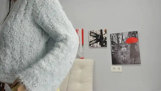 Snapshot of Tiny_JuJu chatting on February 13, 2026, 1:16 am Tiny JuJu online show from February 13, 2026, 1:16 am