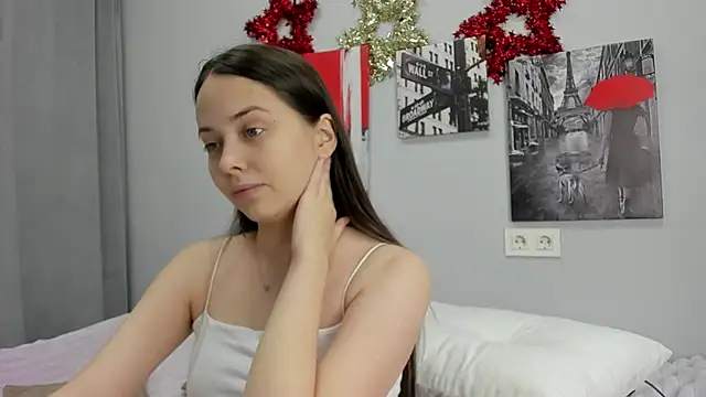 Snapshot of Tiny_JuJu chatting on December 22, 2025, 1:17 am Tiny JuJu online show from December 22, 2025, 1:17 am