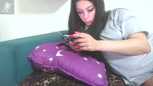 Snapshot of LovelyJulliette chatting on April 21, 2026, 3:40 pm LovelyJulliette online show from April 21, 2026, 3:40 pm