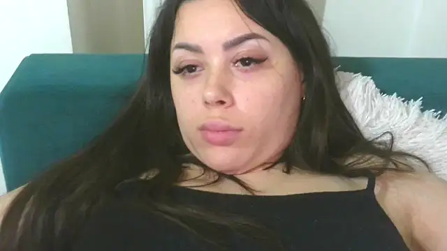 Snapshot of LovelyJulliette chatting on April 30, 2026, 9:52 pm LovelyJulliette online show from April 30, 2026, 9:52 pm
