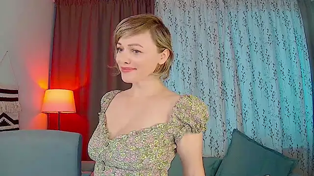 NandiSmile online show from November 20, 2025, 8:48 am