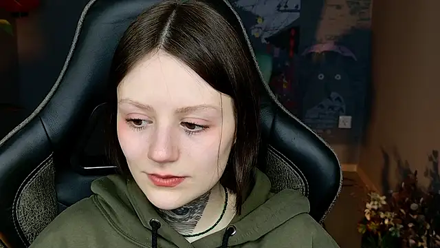 VeliraBraitberg online show from March 23, 2025, 8:15 am