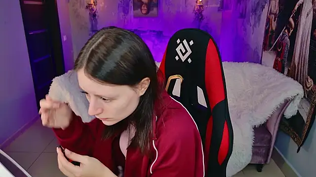 VeliraBraitberg online show from March 6, 2026, 1:50 pm