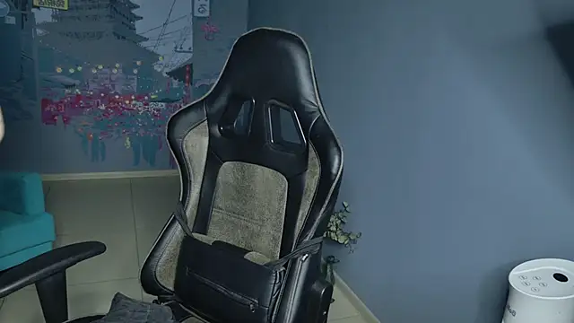 VeliraBraitberg online show from March 7, 2025, 5:08 am