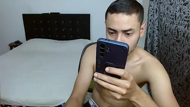 Snapshot of giannandblacke chatting on December 17, 2025, 11:54 pm giannandblacke online show from December 17, 2025, 11:54 pm