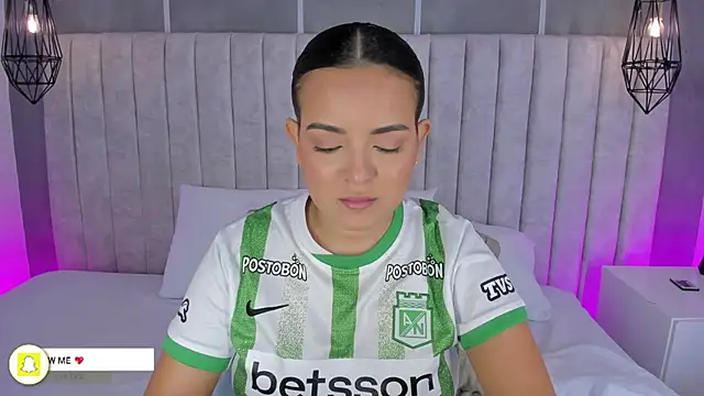 Snapshot of lea_gray chatting on November 30, 2025, 5:36 pm lea gray online show from November 30, 2025, 5:36 pm