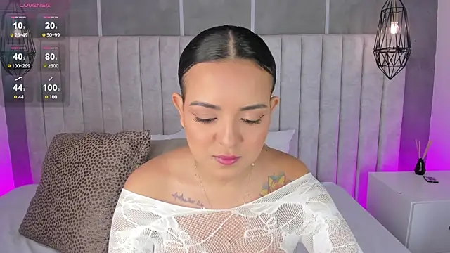 Snapshot of lea_gray chatting on December 16, 2025, 6:23 pm lea gray online show from December 16, 2025, 6:23 pm