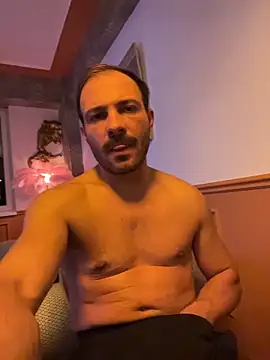 Snapshot of Adventurehotman chatting on October 31, 2025, 11:22 pm Adventurehotman online show from October 31, 2025, 11:22 pm