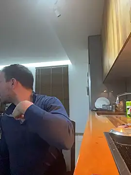 Snapshot of Adventurehotman chatting on December 4, 2025, 11:59 pm Adventurehotman online show from December 4, 2025, 11:59 pm