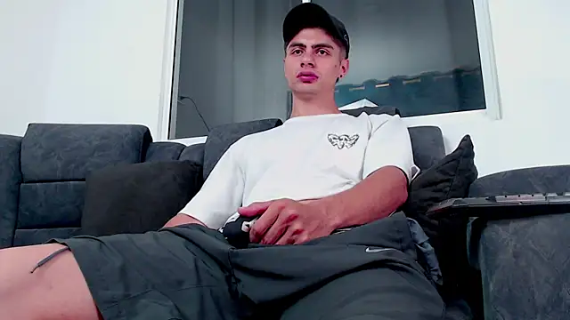 Stiven CL online show from September 20, 2025, 4:56 pm