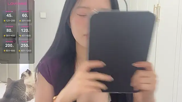 Snapshot of rose-u chatting on October 28, 2025, 1:28 am rose-u online show from October 28, 2025, 1:28 am