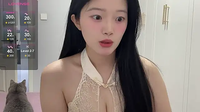 Snapshot of rose-u chatting on October 4, 2025, 2:13 am rose-u online show from October 4, 2025, 2:13 am