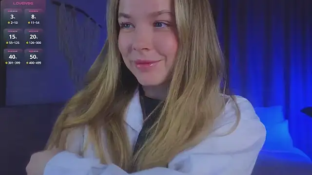 milly shy online show from December 15, 2025, 7:03 am