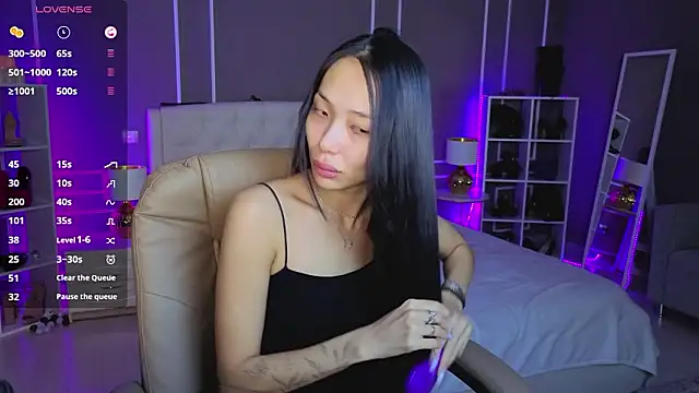  MIURA  online show from February 9, 2026, 1:03 am