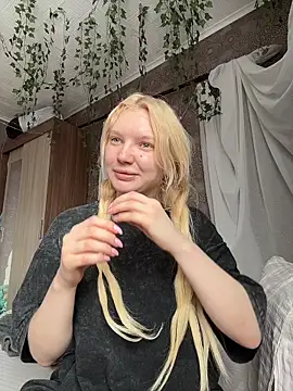 AmmyHot online show from March 13, 2026, 4:06 am