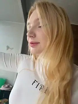 Snapshot of AmmyHot chatting on October 22, 2025, 4:12 am AmmyHot online show from October 22, 2025, 4:12 am