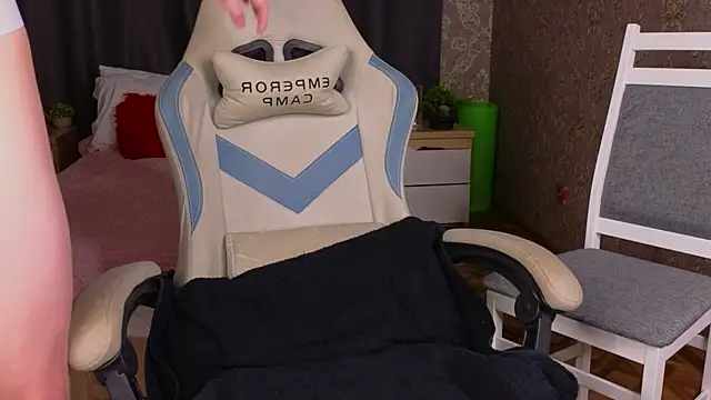 Jeffre y online show from March 22, 2025, 5:06 am