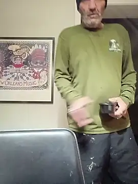 Hotbodyscottie online show from December 4, 2025, 8:35 am